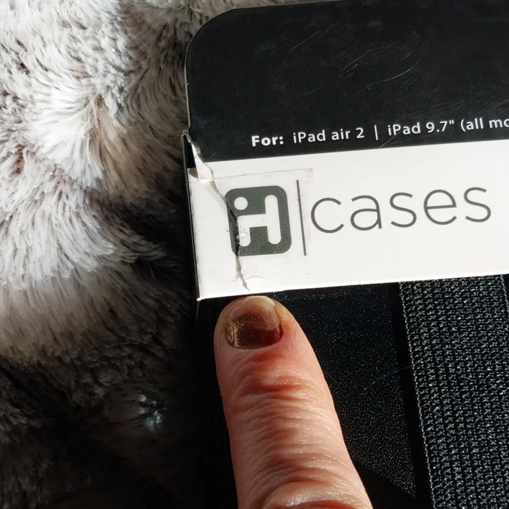 NWT iHome Universal Slim Case For iPad & 9-10